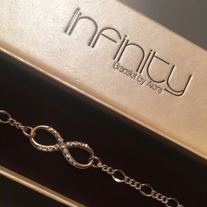 CUTE infinity bracelet!